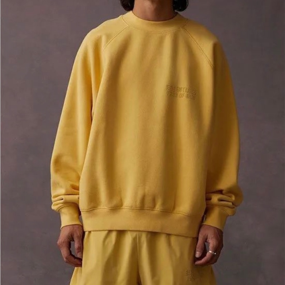 Fear of God Essentials Tuscan Crew Sweatshirt 🆕